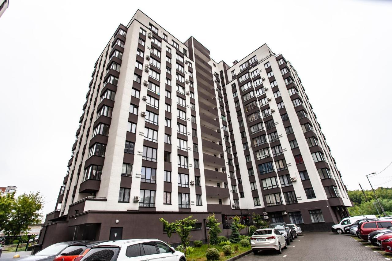 Vip Apartments Lviv Exteriör bild